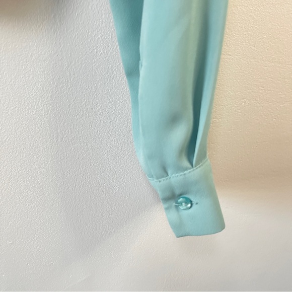 Forever 21 Sheer Crop Top Size Medium - Picture 7 of 8